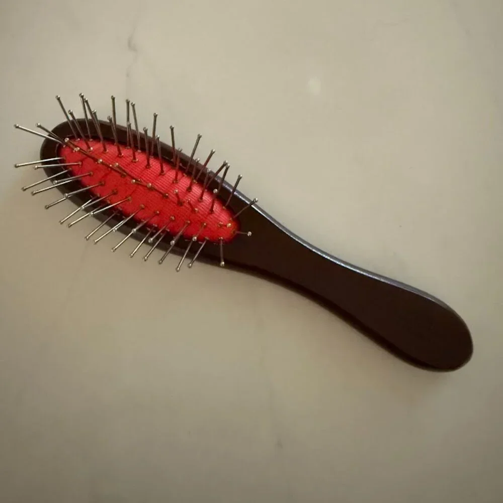 American Girl Doll - Isabelle Doll of the Year 2014 with outfits and accessories - Picture 3 of 10